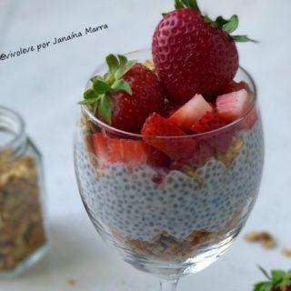 Pudim de chia: uma preparação linda, saudável e deliciosa! Um charme só!