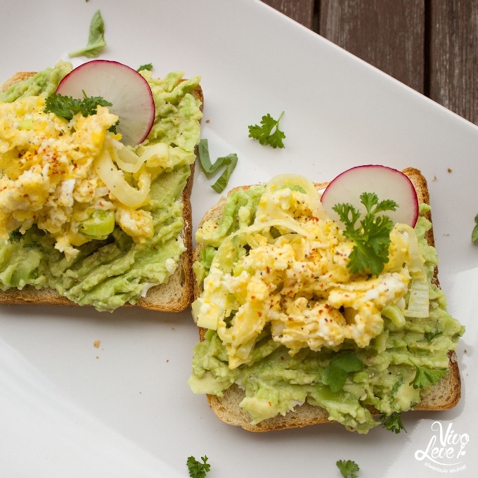 pao low carb com abacate e ovo