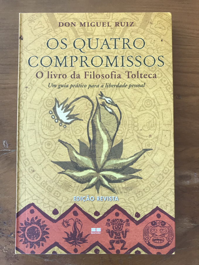 livro de desenvolvimento pessoal recomendado por vivo leve os quatro compromissos